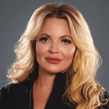 Ashley Lawyer's Instagram, Twitter & Facebook