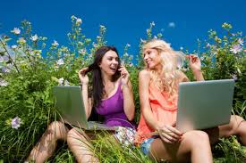 Relatiile sunt foarte multe feluri. Te Ai Saturat De Facebook Retelele De Socializare Pe Care Trebuie Sa Le Incerci Www Yoda Ro