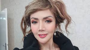 Saya sama bu vien tasman, dan saksi soal kasus diduga adanya penipuan dan ancaman saudara inisial f, kata mu. Sempat Ngaku Indigo Bohongan Barbie Kumalasari Tak Kapok Meramal Lagi Sebut Artis Inisial N Numpang Tenar Dan Pansos Herstory