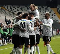 Beşiktaş'a transferde futbol tanrıları yardım etti. Besiktas Back In Business After Rocky Start Daily Sabah