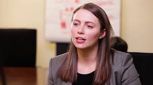 Meet Melissa Analyst Risk Quantitative Analysis Youtube