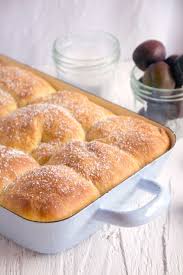 Gefullte Zwetschgen Rohrnudeln Die Allerbesten Rezepte Teig Susse Brotchen