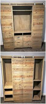 Looking For An Awesome Gift Custom Handcrafted Furniture Will Wow Them Linwood Media Cabinet With Sliding Armario De Pales Palet Bricolaje Closet De Pallets