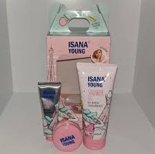Werbung Vielen Lieben Dank An Rossmann Fur Dieses Zuckersusse Geschenkset Von Isana Young X Kisu Mit Handcreme Duschgel Und Parfumcr Shower Gel Monopoly Deal