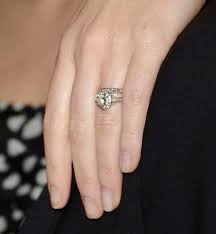 Emily Blunt S Vintage Neil Lane Couture Set In 2021 Celebrity Engagement Rings Engagement Rings Engagement