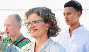 Zeitung der römisch-katholischen Pfarreien des Kantons Bern Alter  Kantonsteil Sommerzeit «Geigenbau beruht auf dem Vertrauen z