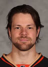 Player photos for the 2010-11 London Knights at hockeydb.com