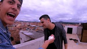 Reconocidos influencers ecuatorianos me g0lp3@n