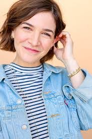 Olivia Nielsen's Instagram, Twitter & Facebook