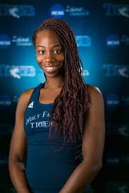  Dominique Thomas Women S Track And Field Holy Family University Athletics