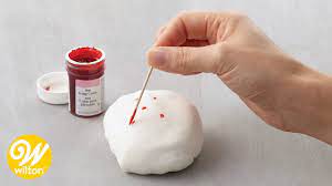 How To Color Fondant Wilton Youtube