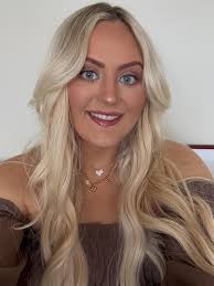 This is old and from the drafts again but 16 weeks flew by then! My bump  was starting to bump a little but it's just different when you have a  larger frame