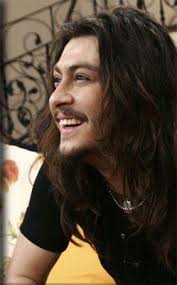 He released two studio albums in three years and was also acting in television series yalancı yarim (my lying lover) which aired on star tv. Baris Akarsu Barisbag Twitter