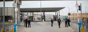 אריאל שרון, שהתייחס בשנת 2005, בהיותו ראש ממשלה, להארכת הוראת השעה, אמר כי לא צריך. Yu546gqapti5xm