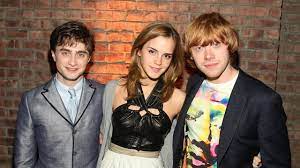 Jul 08, 2021 · daniel radcliffe is taking a look back at his harry potter days. Harry Potter Stars Daniel Radcliffe Emma Watson Katie Leung Support Trans People After J K Rowling S Transphobic Tweets Teen Vogue