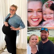 JOYFUL NEWS: Miranda Lambert's Baby Bump Steals the Spotlight with  Brendan's Love! 🎉❤️ A country dream comes true. Read more:  https://reportultra.com/phamhuong/joyful-news-miranda-lamberts-baby-bump-steals-the-spotlight-with-brendans-love-%f0%9f%8e  ...