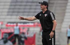 Select from premium fernando diniz of the highest quality. Pressao Cresce Mas Fernando Diniz Continua Como Tecnico Do Sao Paulo Lance