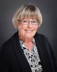 Malice Domestic: Mystery Most Traditional: Daly, Susan, Mallory, Michael  Allan, Sabelhaus, Cynthia, Chan, Chris, Chouinard, M.M., Givens, Maurice,  Robbins, Lori, Wainwright, Kari, Cook, Sharon Love: 9781479474738:  Amazon.com: Books