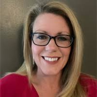 Rachel Tharp's Instagram, Twitter & Facebook