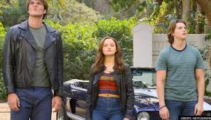 Check out the kissing both 3 trailer below. Kissing Booth 3 Trailer Out Joey King Reprises Her Role Elle In The Teen Romantic Film
