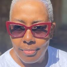 Champagne to Water: Seasons of Marriage Series: Williams, Thalia E:  9798865389484: Amazon.com: Books