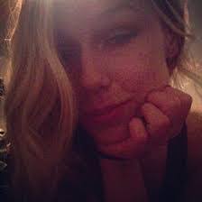 Kimberly Linder's Instagram, Twitter & Facebook