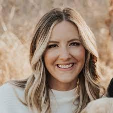 Nicole Olberding's Instagram, Twitter & Facebook