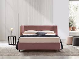 Il letto master contenitore è disponibile anche in versione master elegance con cuciture lineari che dividono con rigore geometrico in tre settori la testiera e si richiamano sul giroletto. Letto Dafne Slim H25 Rosini Scontato A Prezzi Outlet