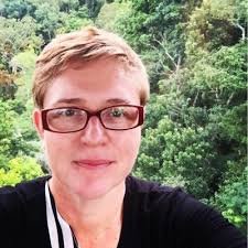 Lara Scott (larascott@)