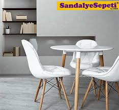 Kapitoneli Eames Ler Eameschair Eamessandalye Kutukmasa Kutuk Masa Ahsapmasa Ahsap Cevizagaci Sandalyemodelleri Kut 2020 Eames Acapulco Sandalye Ev Icin