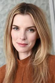 Betty Gilpin — The Movie Database (TMDB)