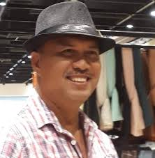 Humarap sa Senate Blue Ribbon Committee nitong Huwebes, Setyembre 25, si  Orly Guteza na nagpakilala bilang dati umanong security aide ni Ako Bicol  Rep. Zaldy Co, at sinabing siya ay kabilang sa