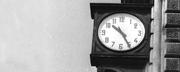 Sono passati quarant'anni e quella ferita ancora non si è rimarginata per il paese e per la città, che ha voluto ricordare gli 85 morti e gli oltre 200 feriti lasciando uno dei due orologi della stazione fermo alle 10.25, come in quella tragica giornata. 2 Agosto 1980 Pandora Rivista