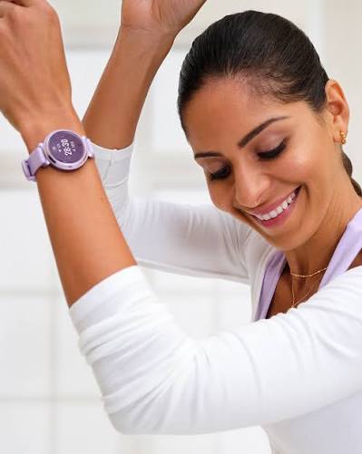 Meet #Lily 2 — the small, stylish smartwatch that keeps you on trend with  your style and in tune with your body.