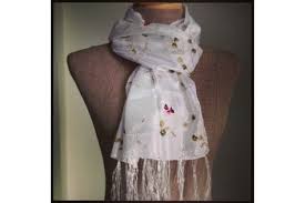 Livraison gratuite & retours gratuits pour les membres à partir de € 20 d'achat. 13 Meilleures Idees Sur Foulard Blanc