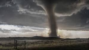 Oroshaza vacation packages flights to oroshaza oroshaza restaurants things to do in oroshaza oroshaza travel forum oroshaza photos oroshaza map oroshaza travel guide. Ez Kozel Volt Tornado Csapott Le A Magyar Hatar Mellett Video Hellovidek