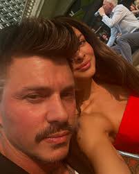 HAPPY BIRTHDAY @kennybraasch10 ☺️🎉💗 Cheers to another amazing, happy,  successful year around the sun ☀️ I love you!!! #birthdayboy #happybirthday  #44 #chicago