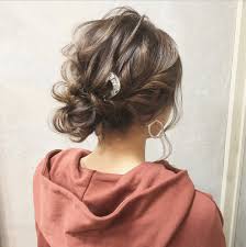 簡単女性の薄毛を上手に隠すヘアアレンジシンプルシニヨンstyle