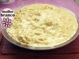 Veja a receita do molho branco com farinha de trigo, maizena, queijo e creme de leite simples para macarrão, lasanha e panqueca com ingredientes fáceis! Molho Branco Sem Creme De Leite E Sem Farinha De Trigo Juh Simplicia Youtube