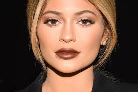 Kylie jenner lips zu günstigen preisen. Kylie Jenner S Lip Kit Sells Out Ruptures Internet Vanity Fair