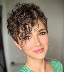 There are secrets to styling naturally curly hair. 60 Most Delightful Short Wavy Hairstyles