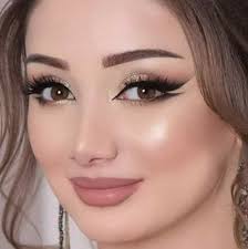 طقم #العيد كريب سكوبا اجنبي مكفول بنطال وكنزة شرعية ريزين حجر عل كمام الوان  فضي زيتي أسود قطعة مكفولة بكل تفاصيلها وبسعر مميز جدا 180.000الف