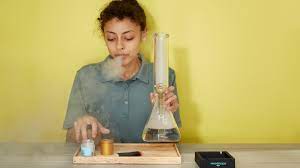 Pour 91% or 99% isopropyl alcohol into the bong and add some coarse salt, such as epsom or rock salt, as an. How To Clean A Bong Weedmaps