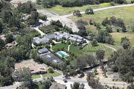 A source has confirmed to people that kim kardashian west and kanye west have purchased another home in hidden hills, california. We Look At Clues That Kim Kardashian Has Split From Rapper Husband Kanye West