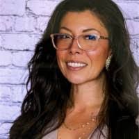 Stephanie Talbott's Instagram, Twitter & Facebook