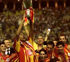 Diese übersicht listet die pokalhistorie des vereins galatasaray. Galatasaray Super Kupa Zaferini Sosyal Medyada Jardel In Fotografiyla Kutladi Son Dakika Spor