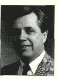 MECHANISMS OF KNEE IMPLANT FAILURE