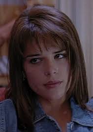 Fan Casting Neve Campbell as Carissa Jones in Do Revenge (90s version)