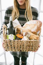 Dinner parties are a great way to bring friends and family together, while showing off your culinary skills (or your favorite caterer). Perfect Gift For Your Dinner Party Host Eat Sleep Wear