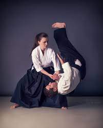 Aikido is now practiced in around 140 countries. Itap Of An Aikido Girl Throwing A Guy To The Floor X Post R Itookapicture Aikido